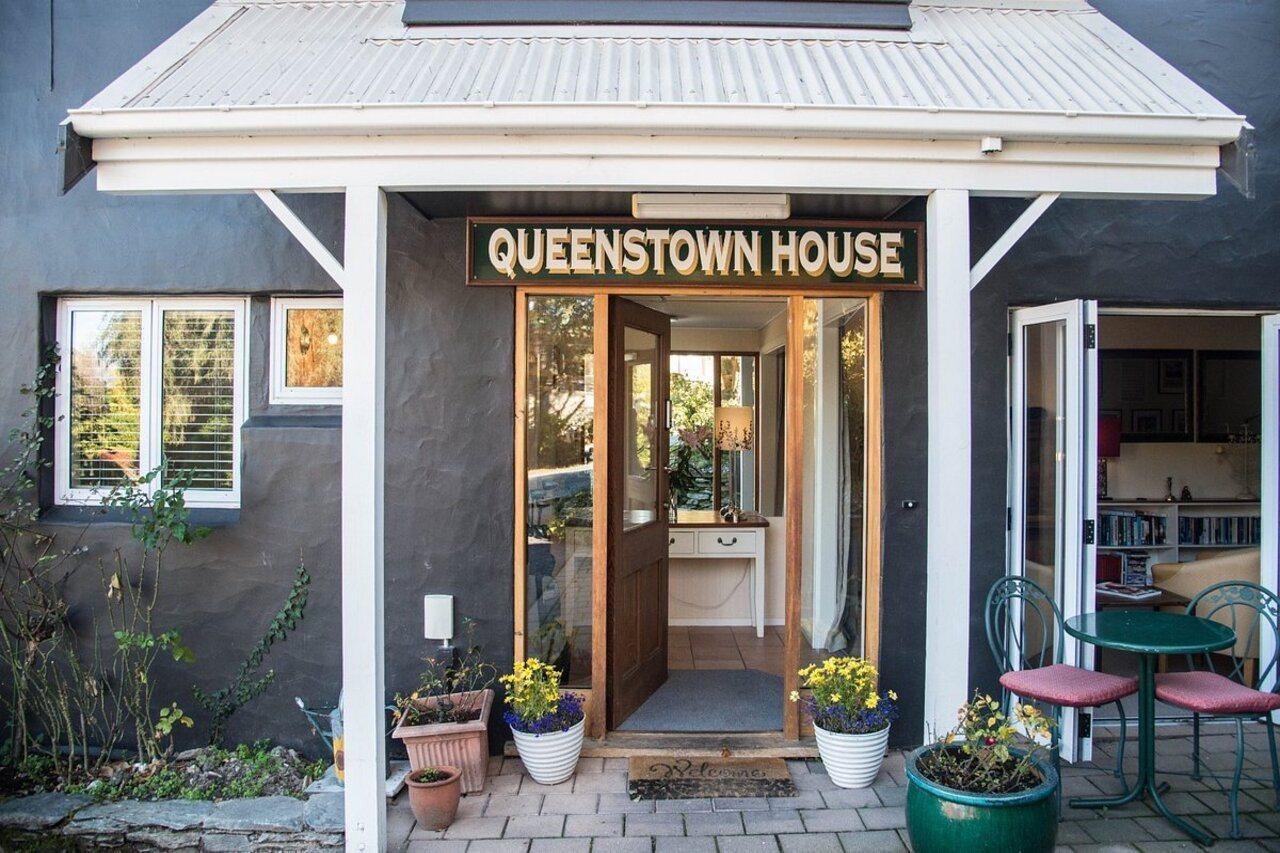 Queenstown House Bed & Breakfast And Apartments Exterior foto